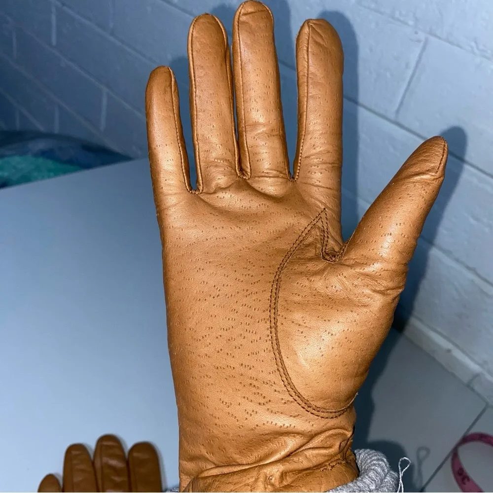 Vintage 1960s 100% Top Grain Cowhide Leather Gloves Light Tan Camel Lined S / M